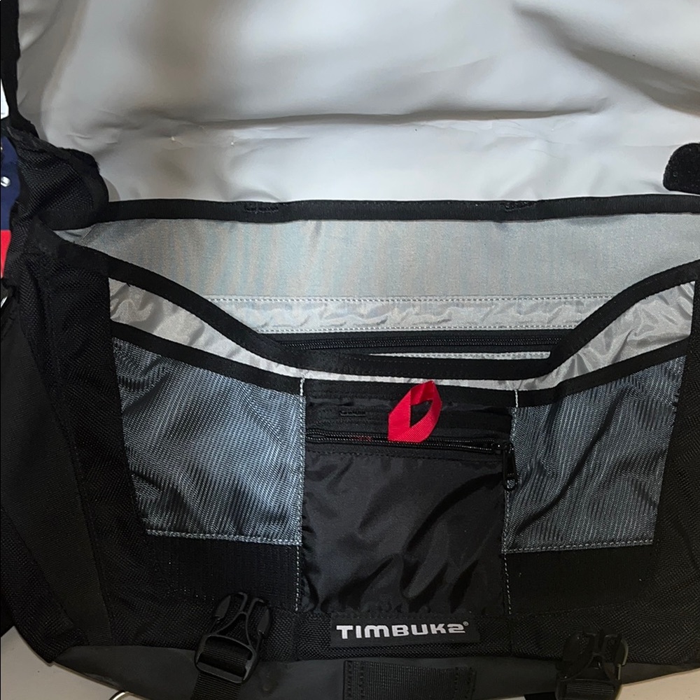 Timbuk2 Black Messenger Bag - Picture 7 of 7